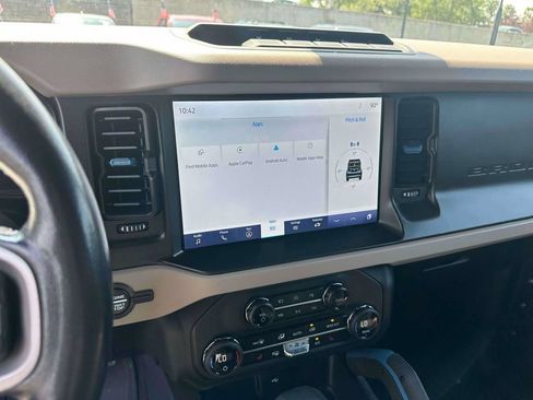 Used 2023 Ford Bronco Wildtrak AWD/4WD image 27