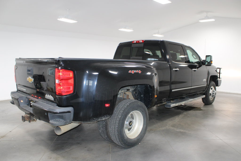 Used 2016 Chevrolet Silverado 3500 High Country w/ Duramax Plus Package AWD/4WD image 9