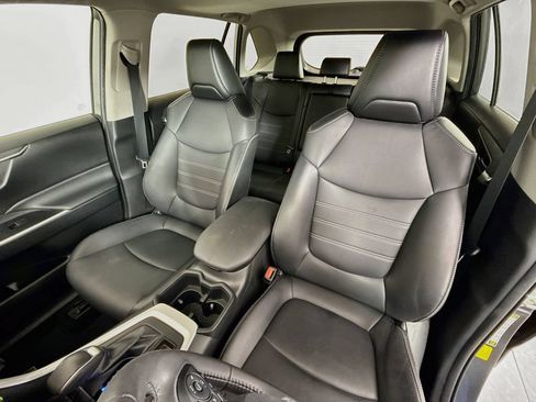 Used 2023 Toyota RAV4 XLE Premium FWD image 11