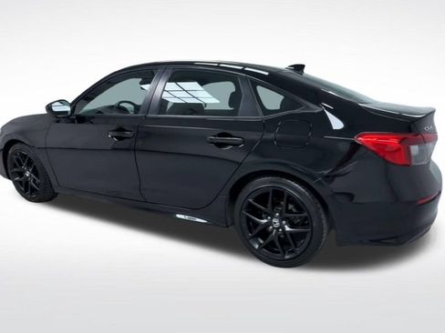 Used 2023 Honda Civic Sport image 6