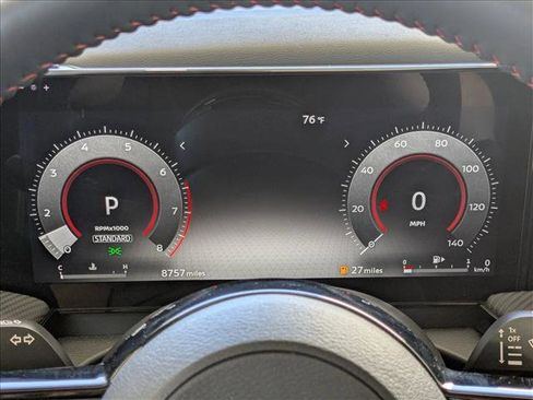 Used 2025 Nissan Kicks SR AWD/4WD image 11