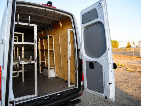 Used 2021 Mercedes-Benz Sprinter 3500 image 33