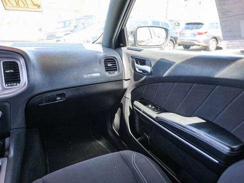 Used 2023 Dodge Charger SXT RWD image 5