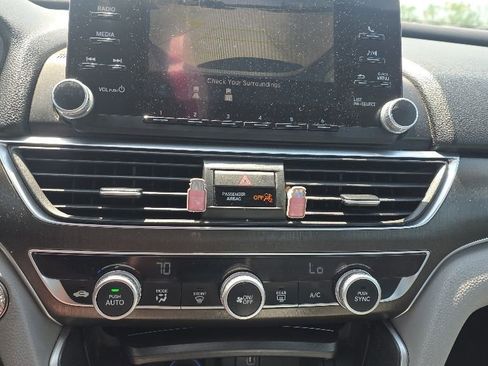 Used 2018 Honda Accord LX image 14