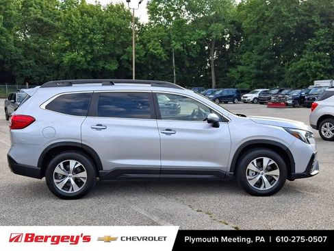 Used 2023 Subaru Ascent Premium AWD/4WD image 9