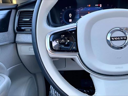 Certified 2024 Volvo XC90 B6 Ultimate w/ Protection Package Premier image 23