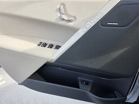 New 2026 BMW iX xDrive45 image 17