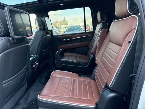 Used 2024 GMC Yukon XL Denali Ultimate image 27