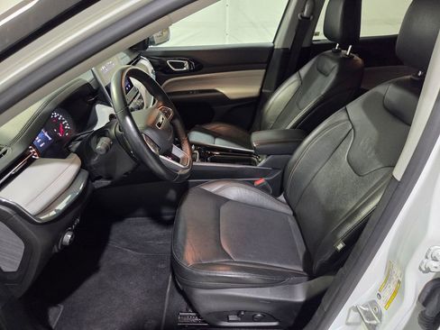 Certified 2022 Jeep Compass Limited AWD/4WD image 12