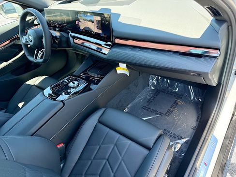 New 2027 BMW 530i w/ M Sport Package RWD image 14