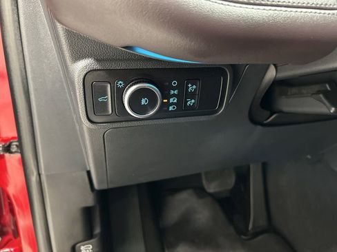 Certified 2025 Ford Explorer Platinum w/ Ultimate Package image 14