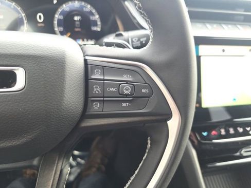 New 2026 Jeep Grand Cherokee Laredo image 14