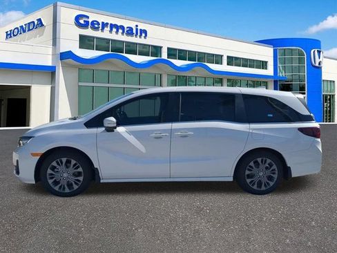 New 2026 Honda Odyssey Touring image 6