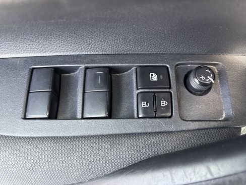 Used 2024 Toyota Corolla LE FWD image 17