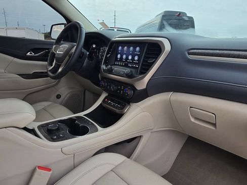 Used 2023 GMC Acadia Denali w/ Denali Ultimate Package FWD image 24