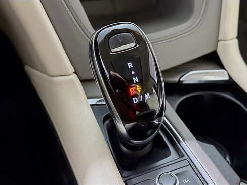 Used 2020 Cadillac XT6 Premium Luxury image 19