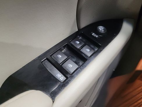 Used 2016 Cadillac XTS Luxury w/ Driver Awareness Package image 27