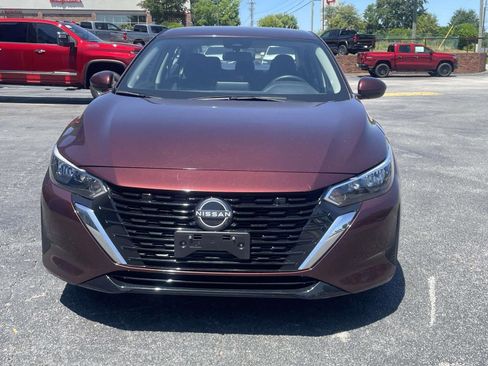 Used 2024 Nissan Sentra SV FWD image 8