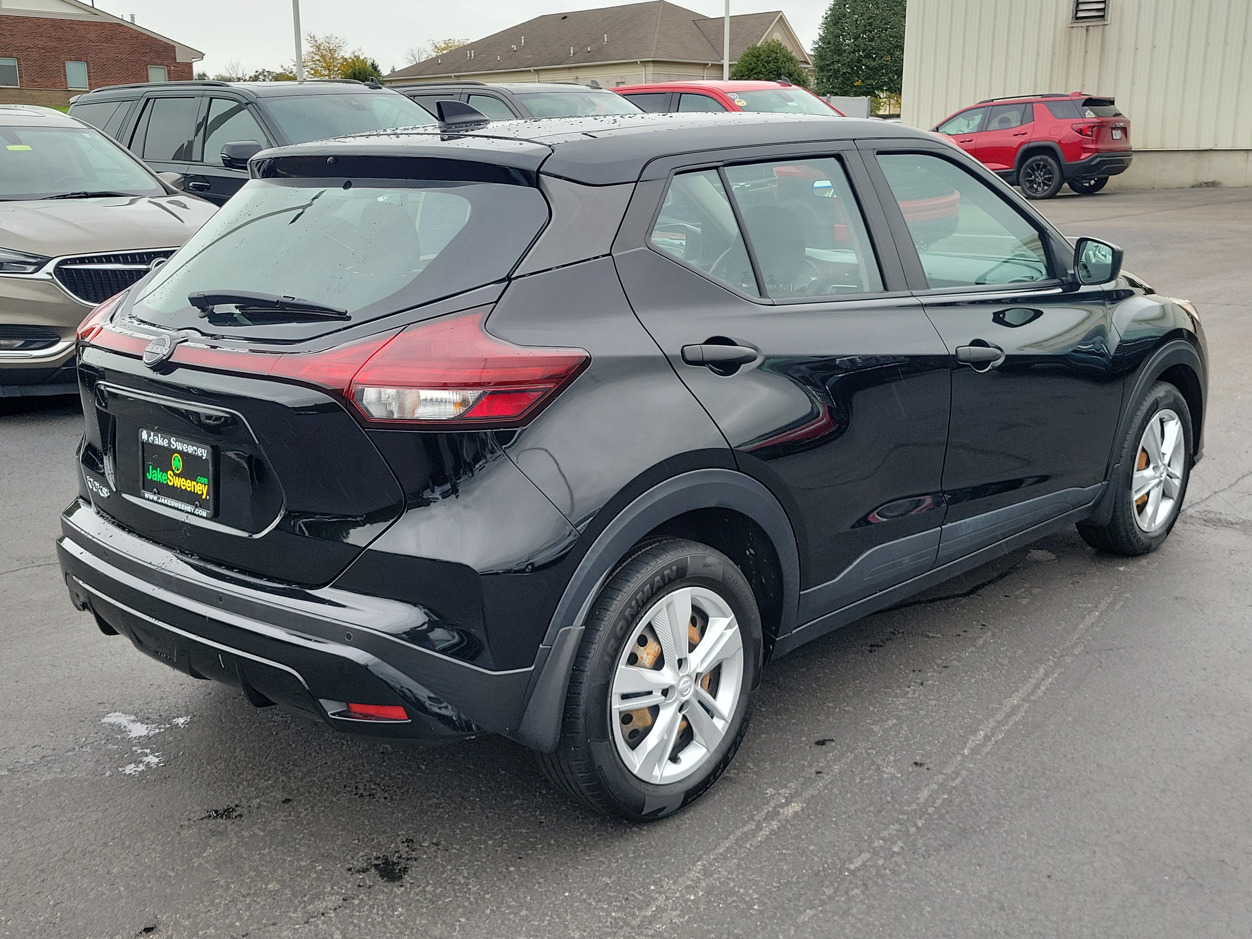 Used 2023 Nissan Kicks S FWD image 4