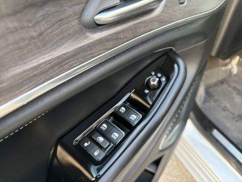 Certified 2022 Jeep Grand Cherokee Overland w/ Adv Protech Group III image 5