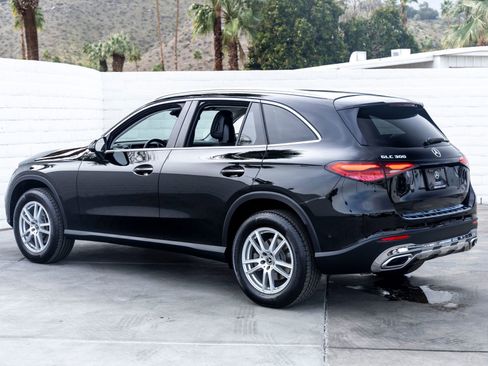 Used 2023 Mercedes-Benz GLC 300 4MATIC image 7