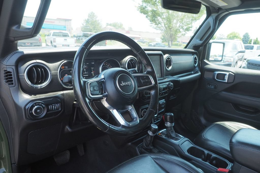 Used 2022 Jeep Wrangler Unlimited Sahara w/ LED Lighting Group AWD/4WD image 12