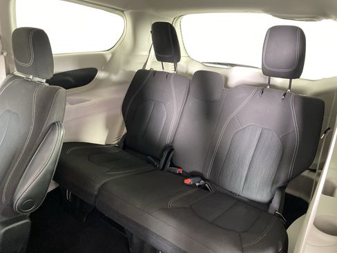 Used 2023 Chrysler Voyager LX FWD image 32