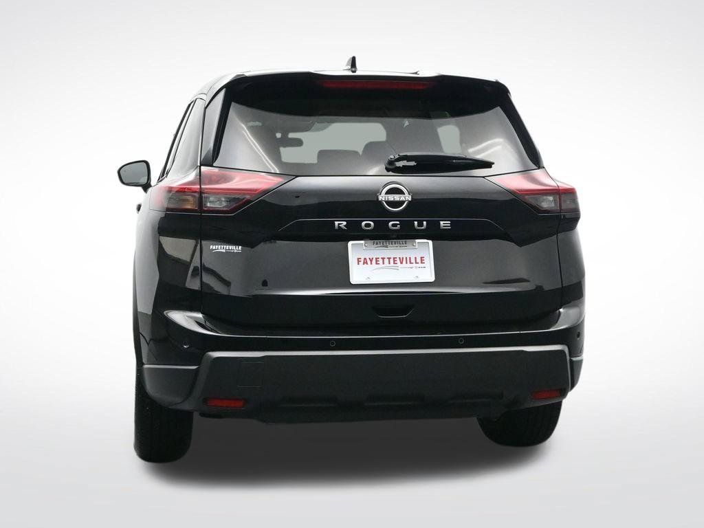 Used 2025 Nissan Rogue SV FWD image 9