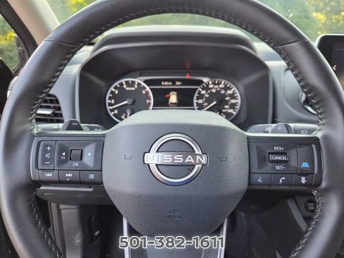 Used 2025 Nissan Rogue SV FWD image 23