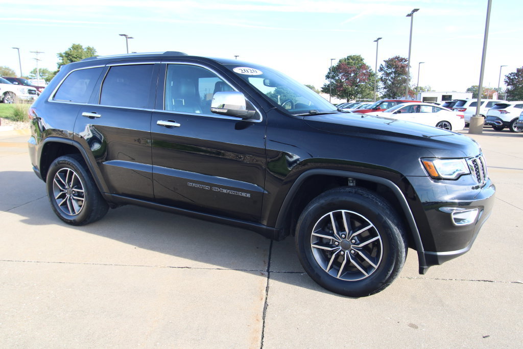 Used 2020 Jeep Grand Cherokee Limited w/ Premium Lighting Group AWD/4WD image 3
