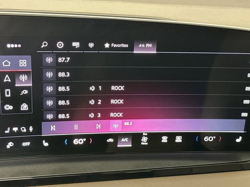 Used 2025 Audi Q6 e-tron Premium w/ Convenience Package image 17