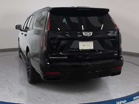Certified 2022 Cadillac Escalade ESV Sport w/ Touring Package AWD/4WD image 6