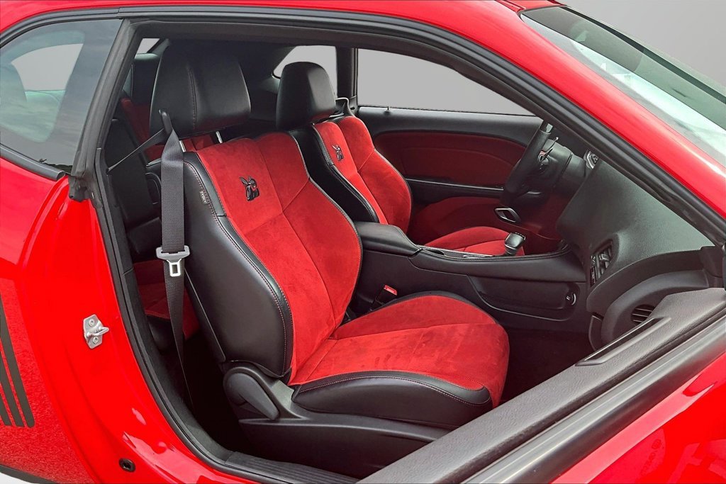 Used 2016 Dodge Challenger R/T Scat Pack RWD image 28