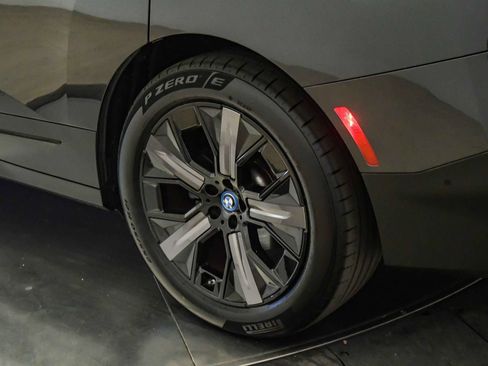 Certified 2024 BMW iX xDrive50 AWD/4WD image 11
