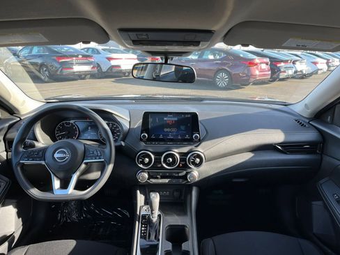 Used 2025 Nissan Sentra SV image 31