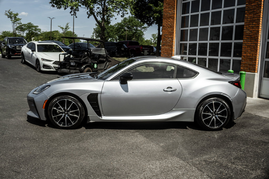 Used 2025 Toyota GR86 RWD image 35