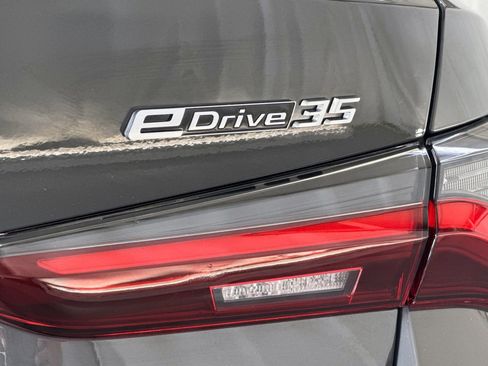 Used 2024 BMW i4 eDrive35 w/ M Sport Package RWD image 29