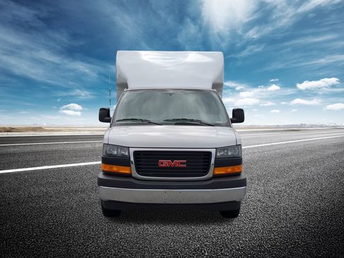 New 2025 GMC Savana 3500 w/ Power Convenience Package RWD image 22