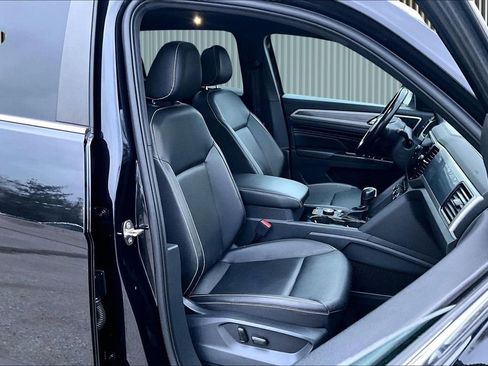 Used 2020 Volkswagen Atlas Cross Sport SEL image 8