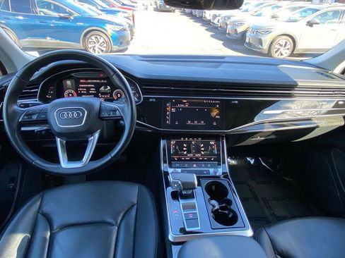 Used 2023 Audi Q7 3.0T Premium w/ Convenience Package image 11