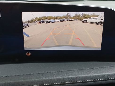 Used 2024 Cadillac XT4 Luxury w/ Cold Weather Package image 15