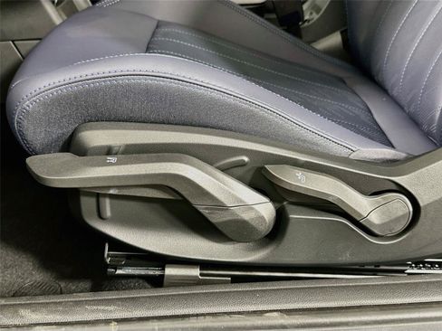 Used 2025 MINI Cooper 2-Door Hardtop FWD image 14