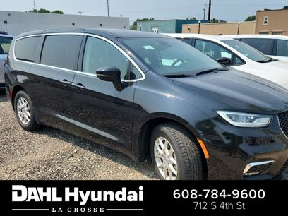 Used 2024 Chrysler Pacifica Touring-L