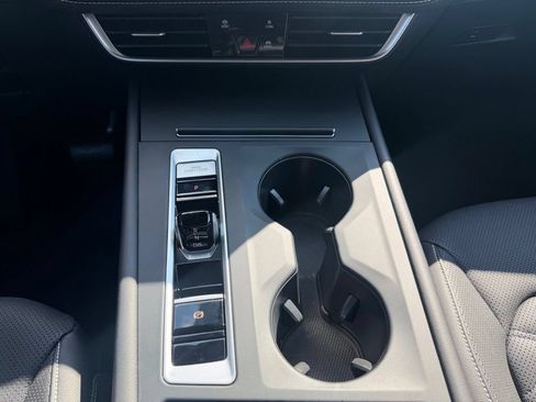 Used 2026 Volkswagen Atlas SE FWD image 19