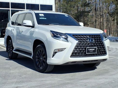Used 2023 Lexus GX 460 Premium image 3