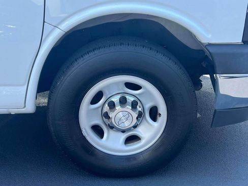 Used 2019 Chevrolet Express 3500 LT w/ LT Preferred Equipment Group RWD image 11