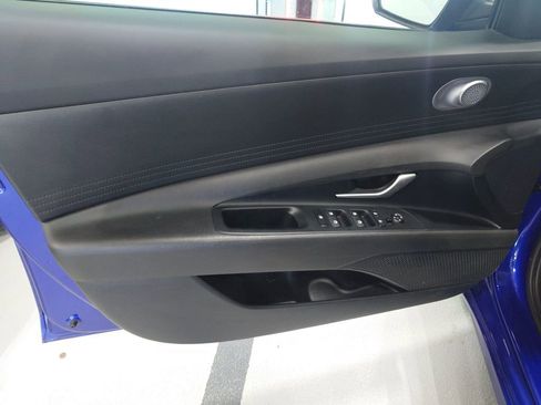 Certified 2024 Hyundai Elantra SEL FWD image 11