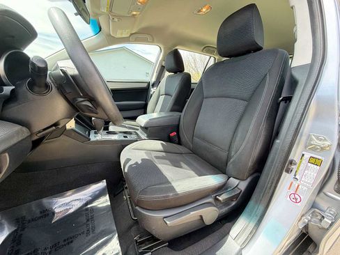Used 2019 Subaru Outback 2.5i AWD/4WD image 13