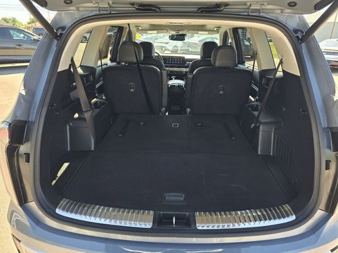 Used 2024 Kia Telluride SX w/ Towing Package FWD image 25