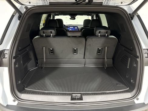 New 2026 Chevrolet Traverse Z71 w/ Enhanced Driving Package AWD/4WD image 25